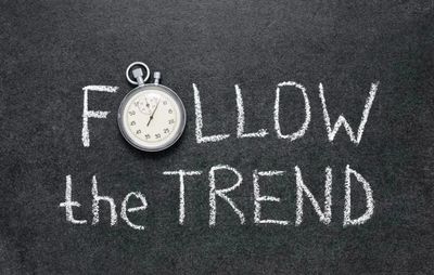 這屆公關(guān)人:你該出去交朋友了